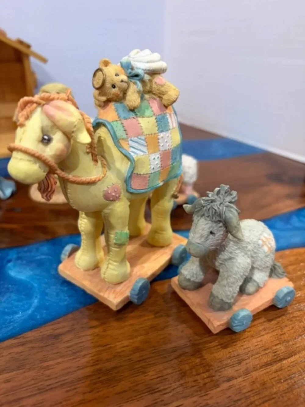 Cherished Teddies 11 Piece Nativity Set with Creche